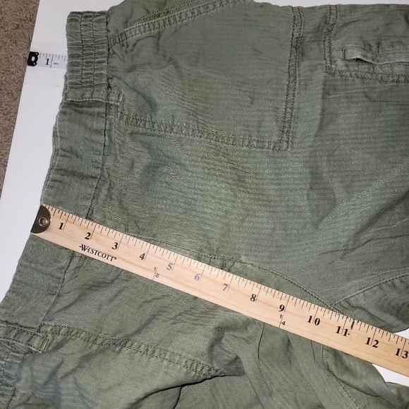 LOFT OLIVE KHAKI GREEN CARGO CAPRIS, SZ 12 - Picture 16 of 16